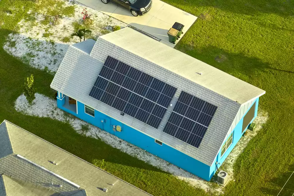 roof-with-rows-of-blue-solar